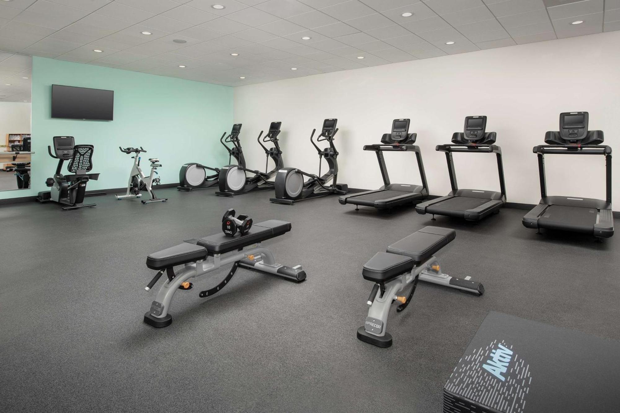 Tru By Hilton Charlotte Airport Lake Pointe Экстерьер фото